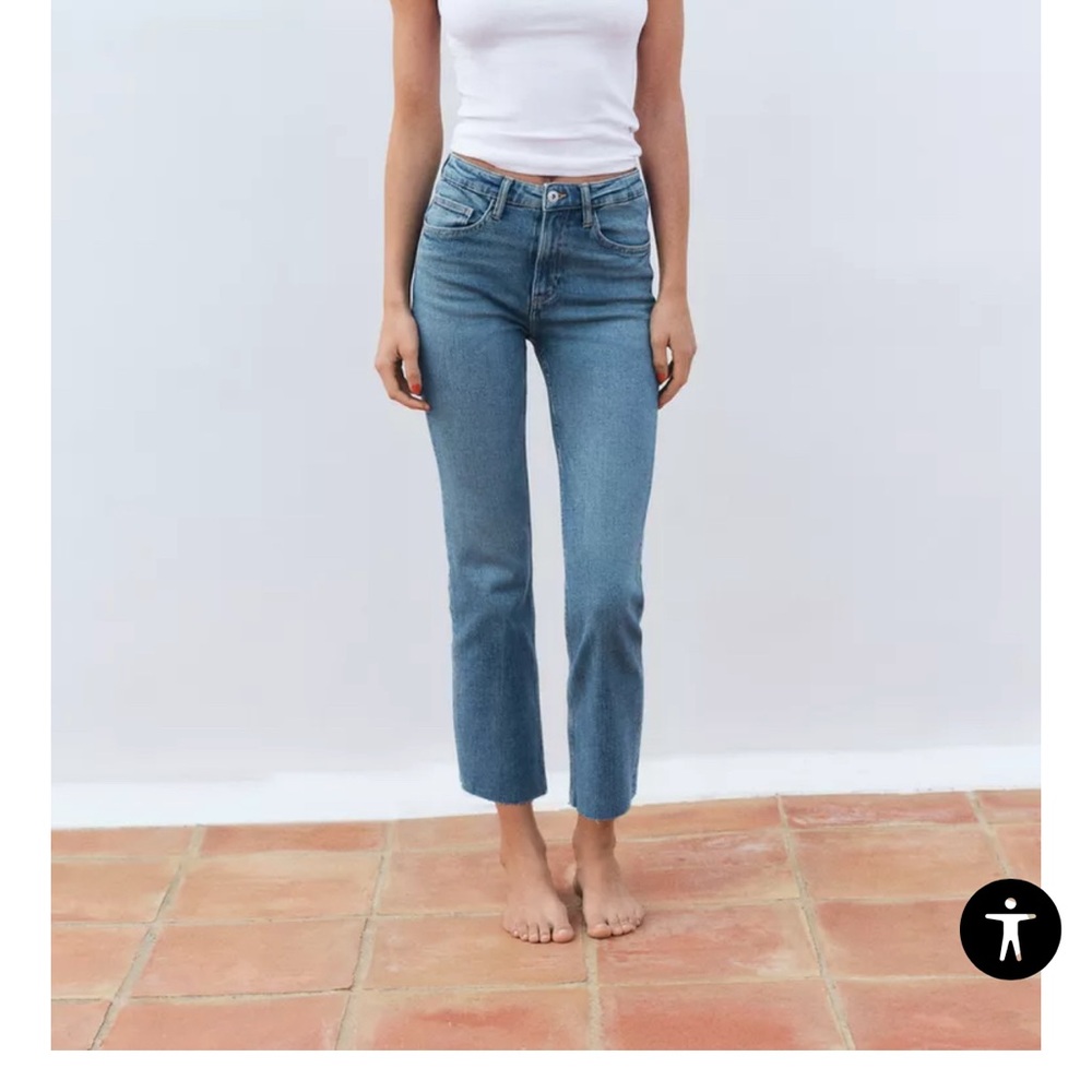 Brand new/never worn Zara high waisted flared cropped jeans